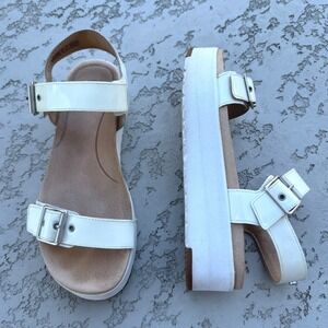 UGG Women's White Patent Leather Platform Sandals Buckle‎ Strap  Size 7.5